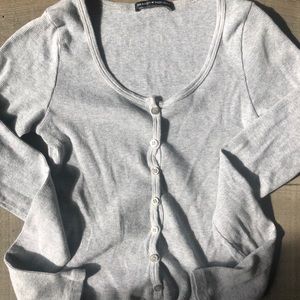 brandy melville long sleeve grey zelly top